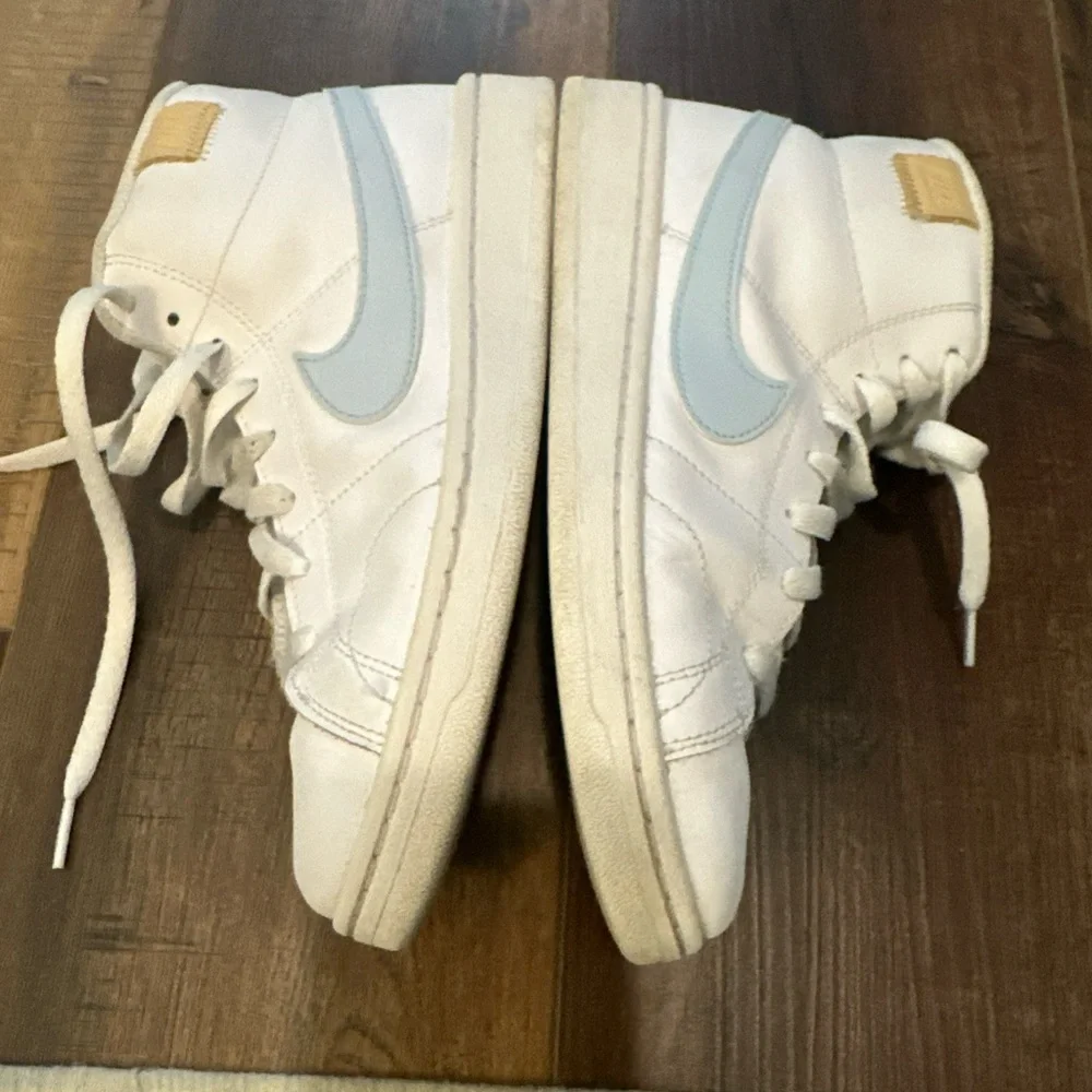 Nike Court Royale 2 Mid 'White Blue Tint' CT1725-106 2023 Women's US 8.5‎